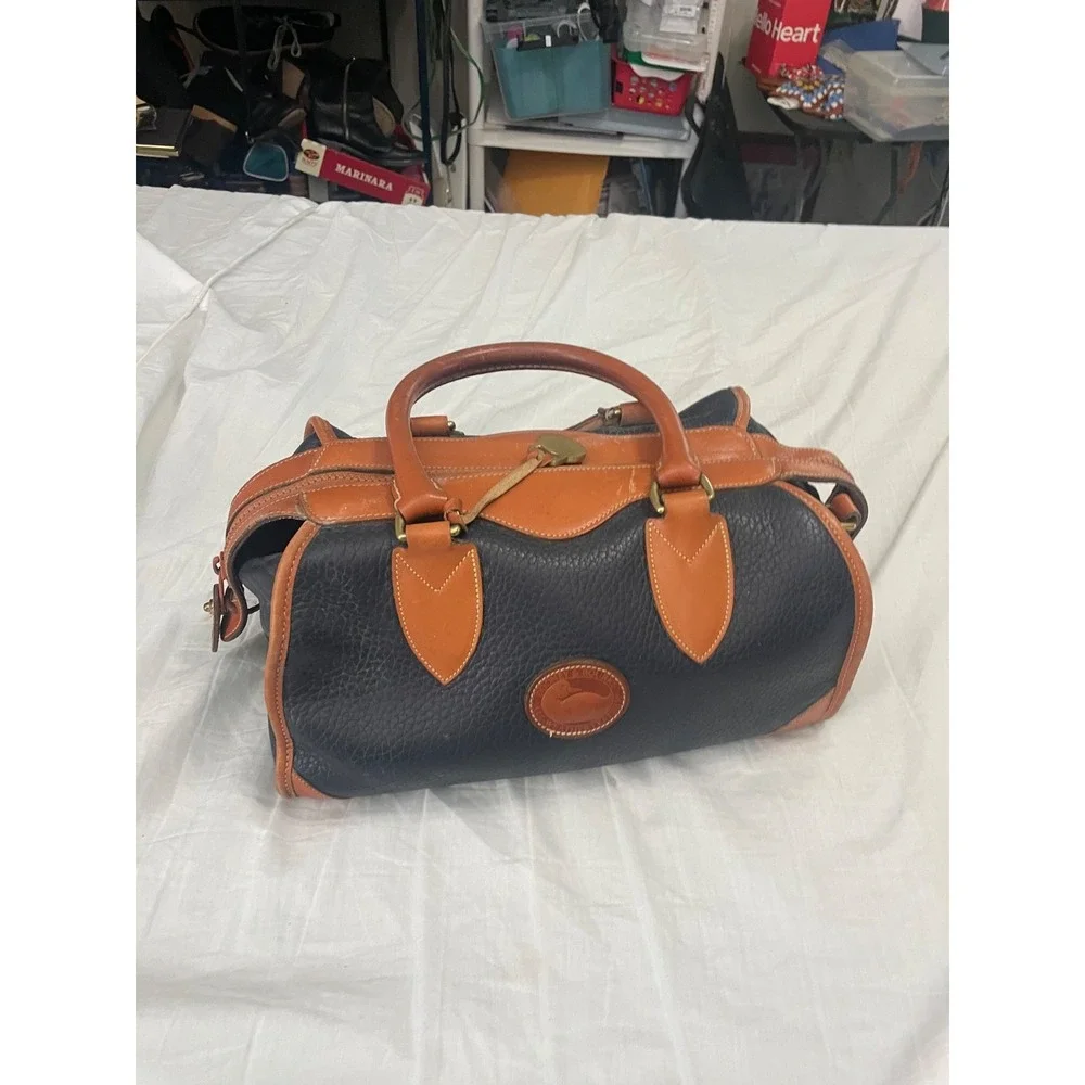 Dooney Bourke Black Barrel Speedy Satchel Doctor Bag All Weather Leather Vintage